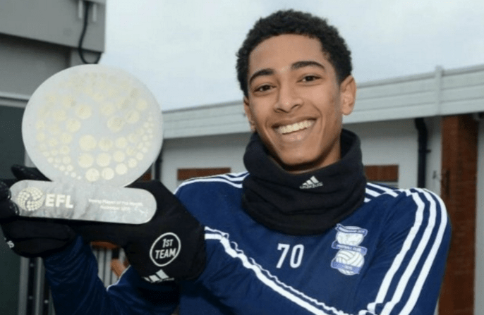 《刺客信条：影》将一改系列传统 取消“融入人群”机制