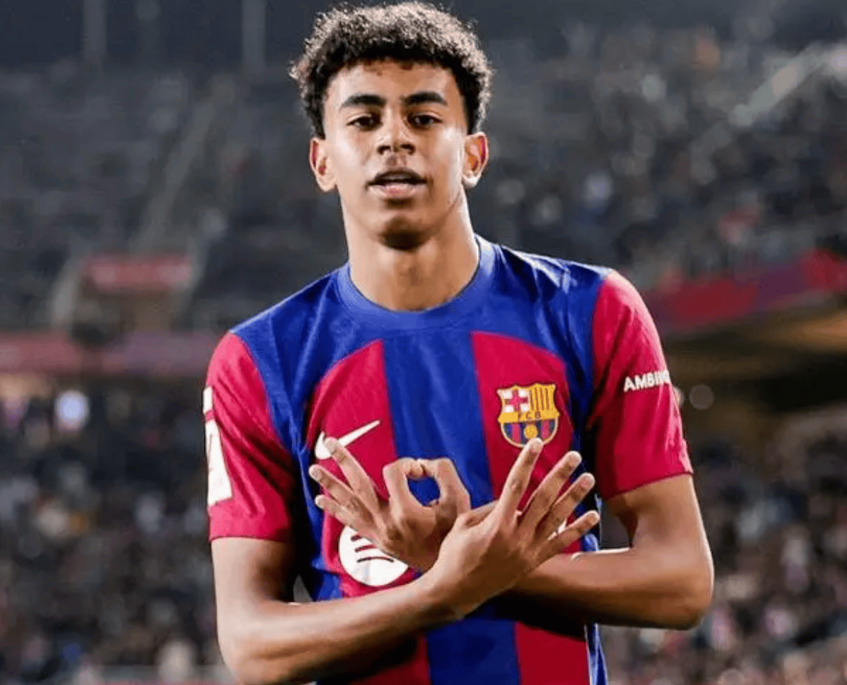 WTT 多哈男女单打争夺激烈